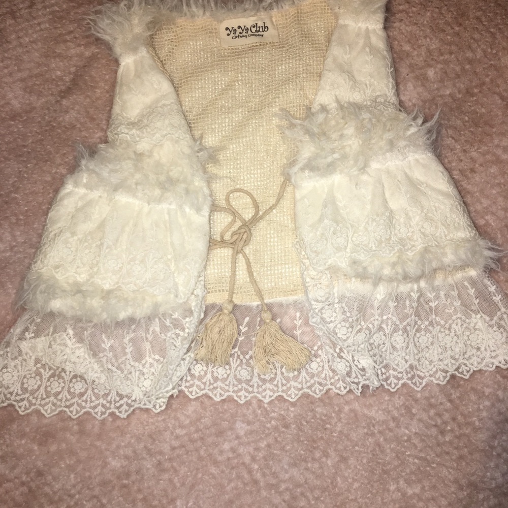 Small Faux Fur & Lace Vest